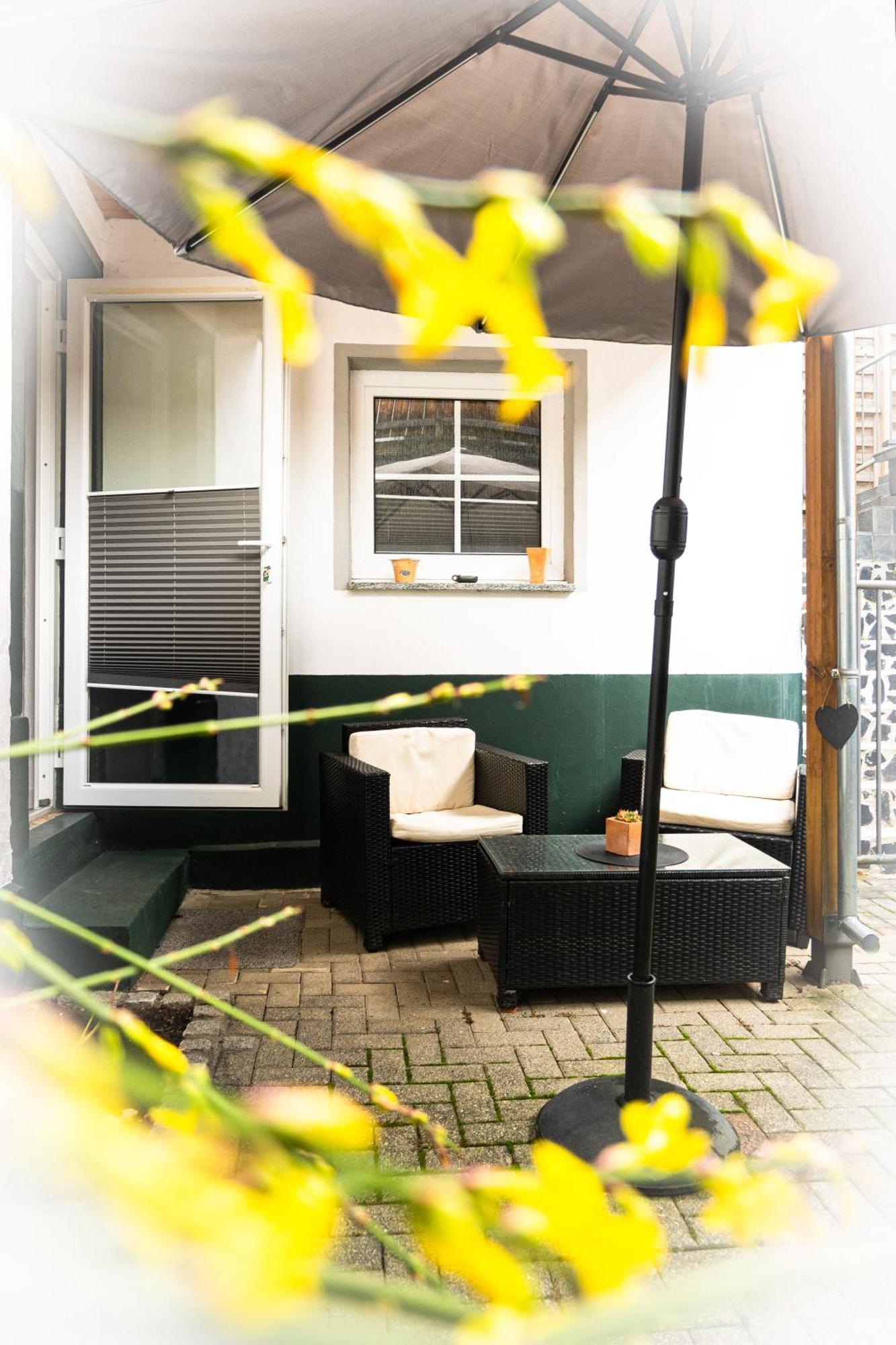 Ferienwohnung & Apartment Am Steinbrunnen Brauneberg Exterior foto